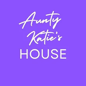 Aunty Katie's House, Ni Tourist Board Certified & Located On The Main Oldpark Road To Belfast, With Free Continental Breakfast & Free Ultra Fast Sky Internet, Free Sky Sports & Free Sky Cinema, Self-check In After 10pm Gmt Auberge de jeunesse